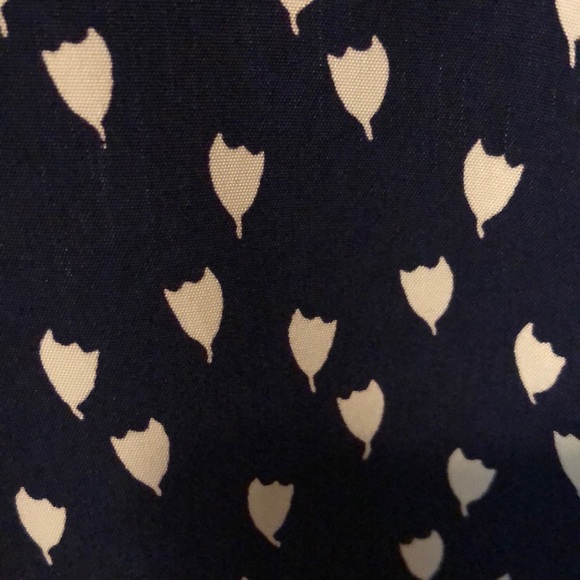 Pixley navy blue tulip 3/4 sleeve - Picture 2 of 5